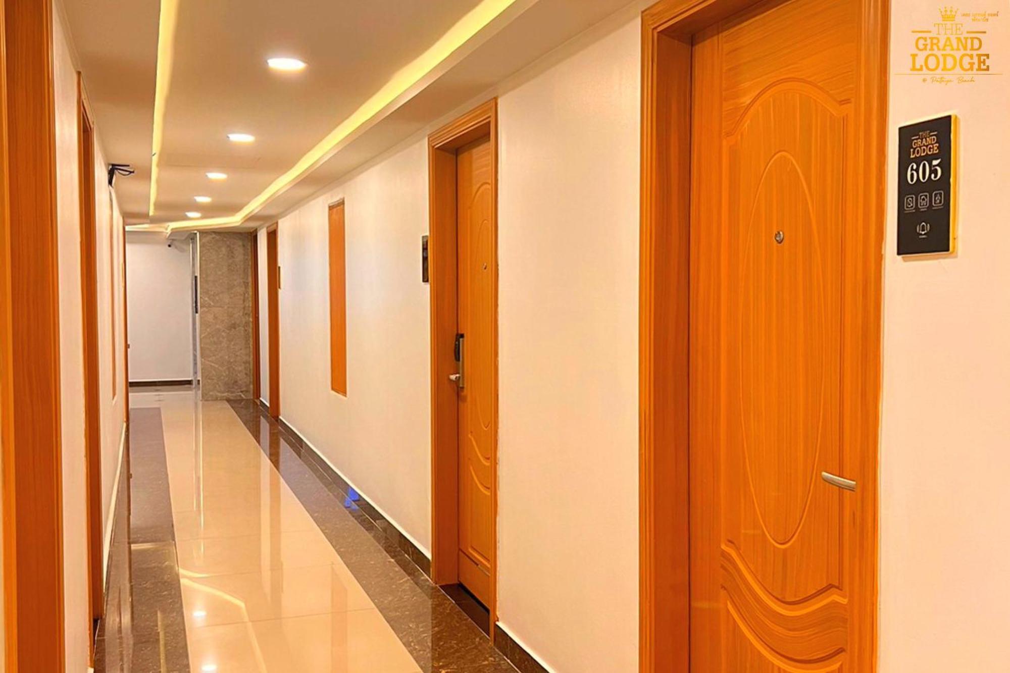 The Grand Lodge Pattaya Bagian luar foto