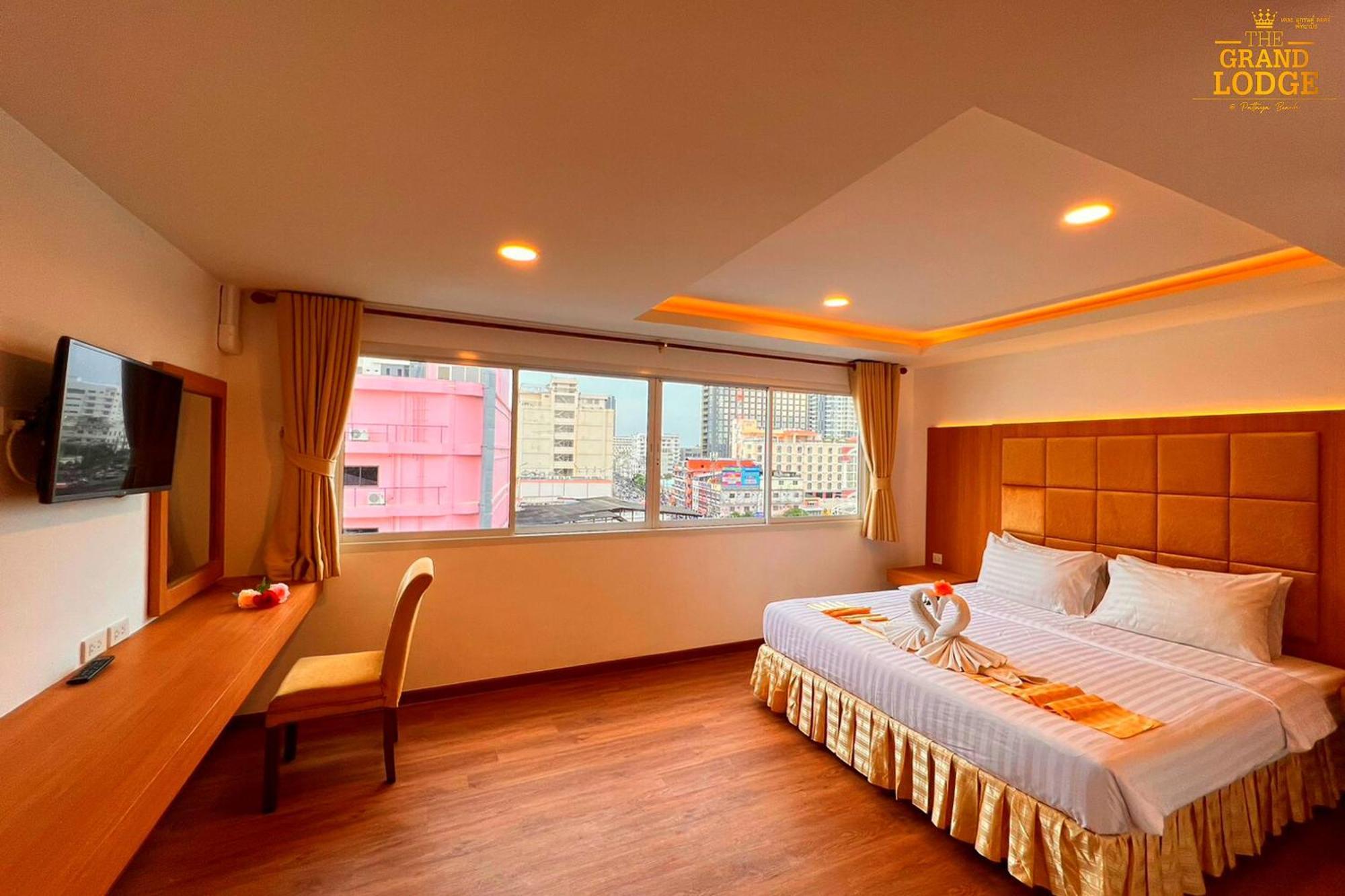 The Grand Lodge Pattaya Bagian luar foto