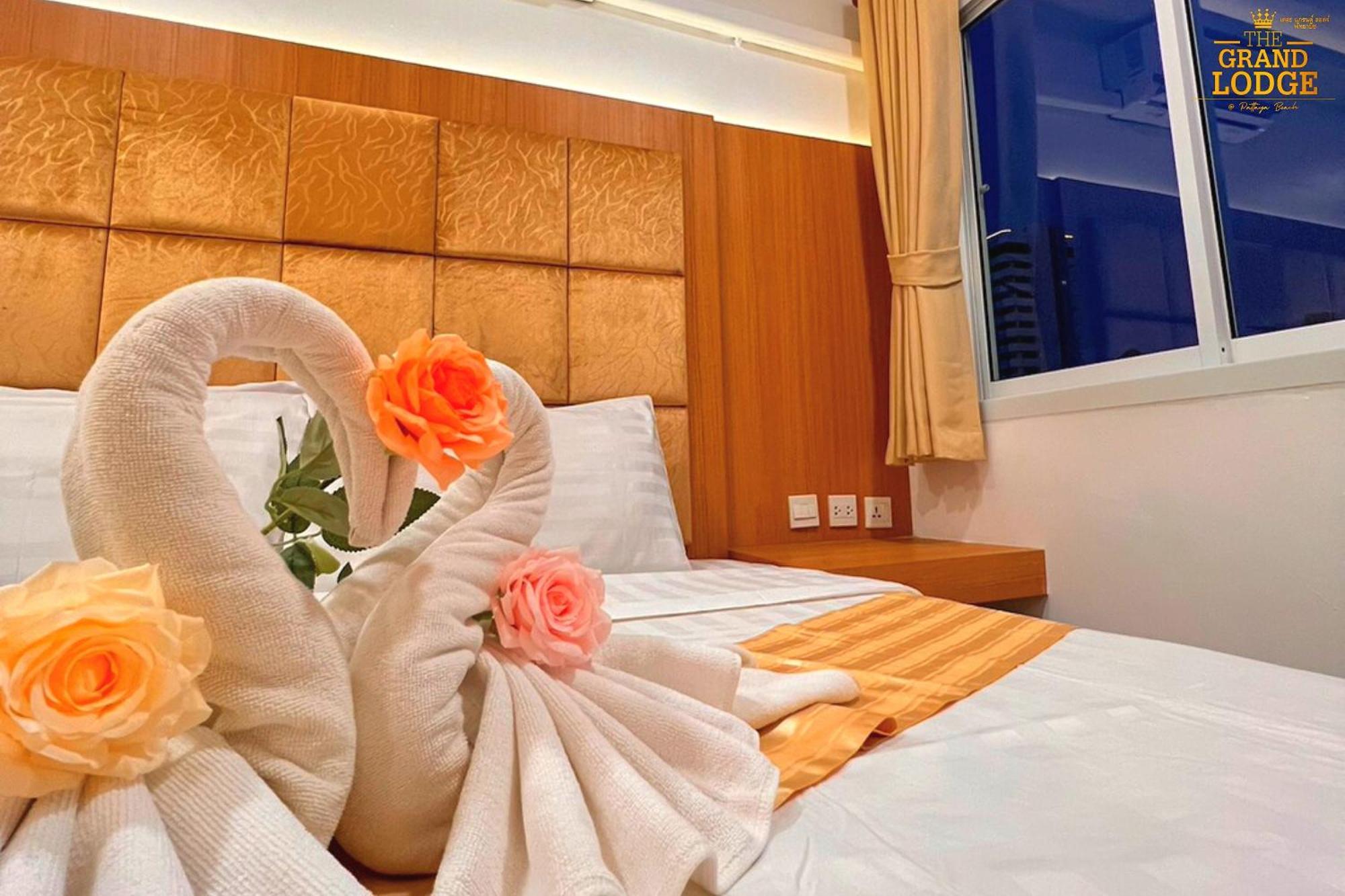 The Grand Lodge Pattaya Bagian luar foto