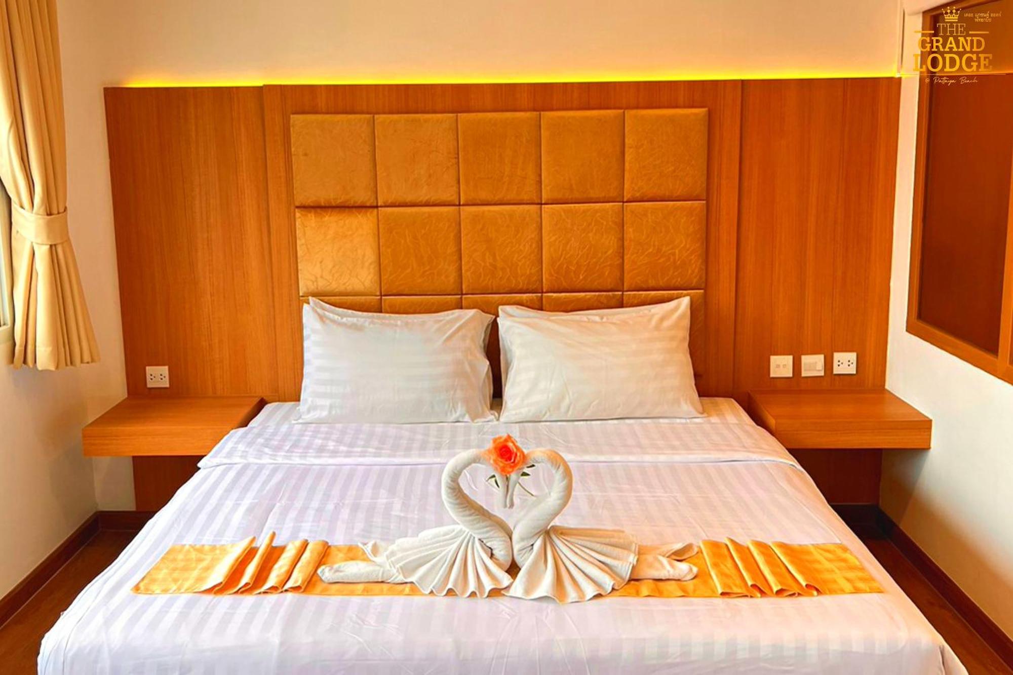 The Grand Lodge Pattaya Bagian luar foto