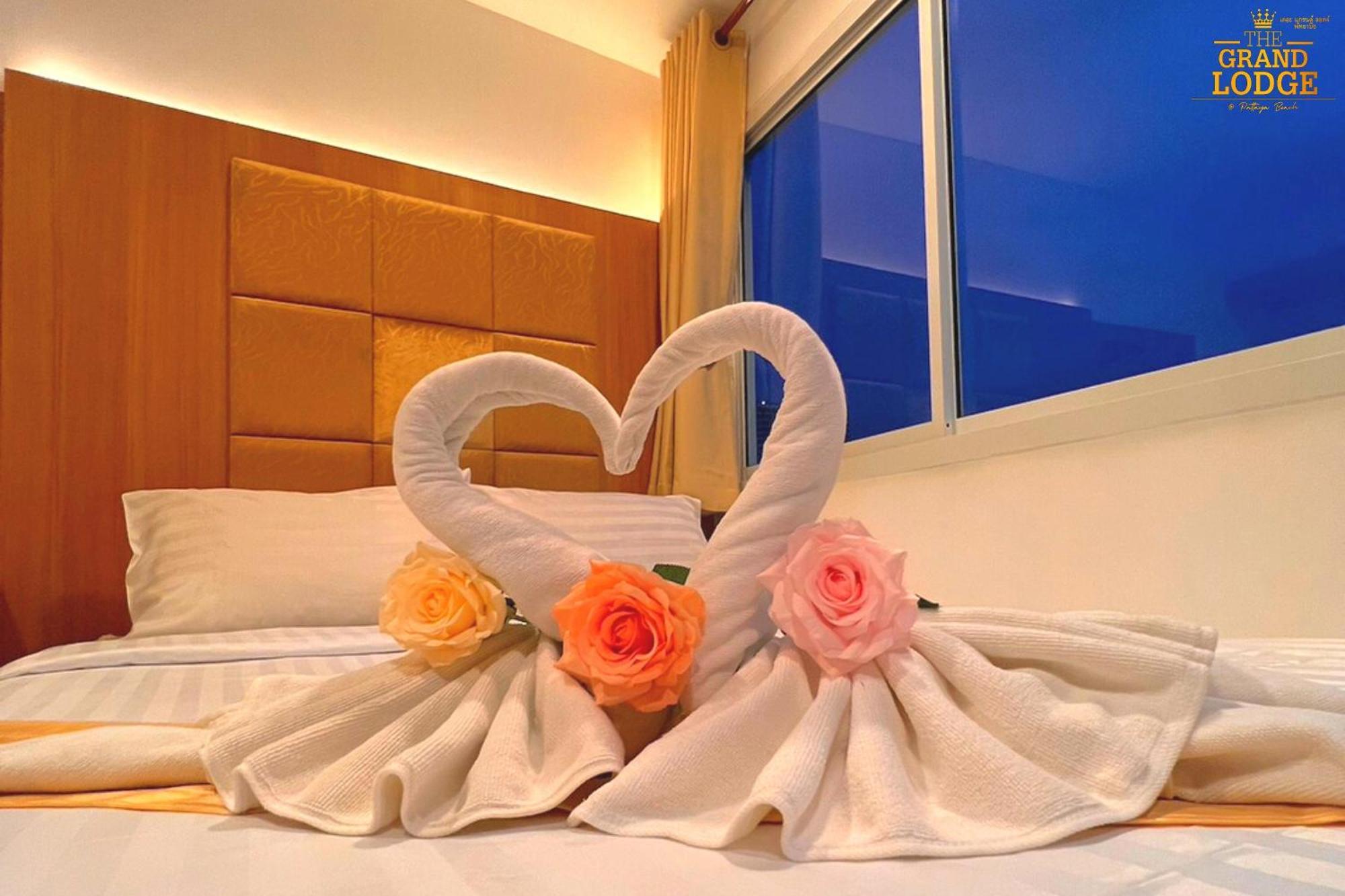The Grand Lodge Pattaya Bagian luar foto