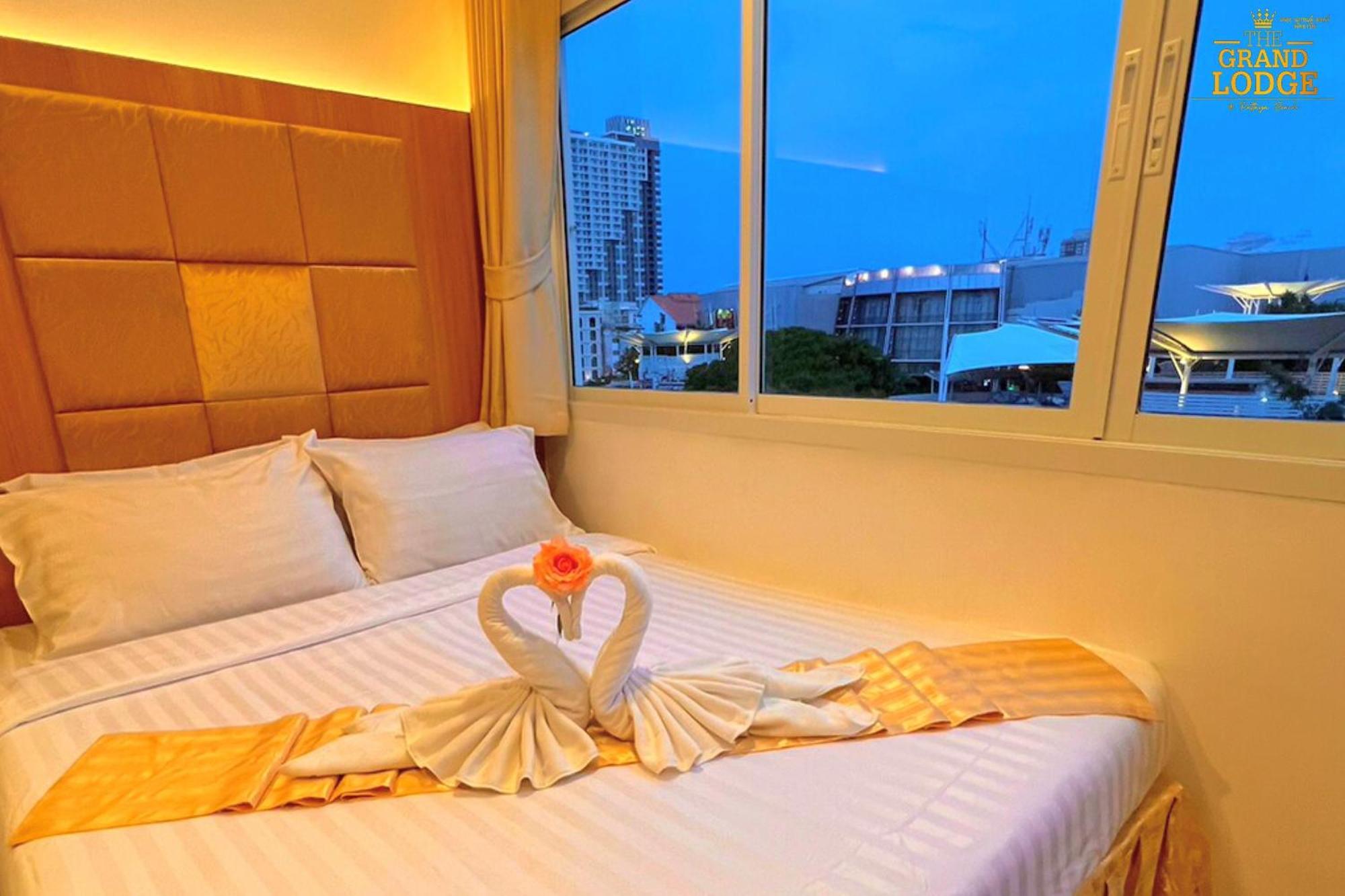 The Grand Lodge Pattaya Bagian luar foto
